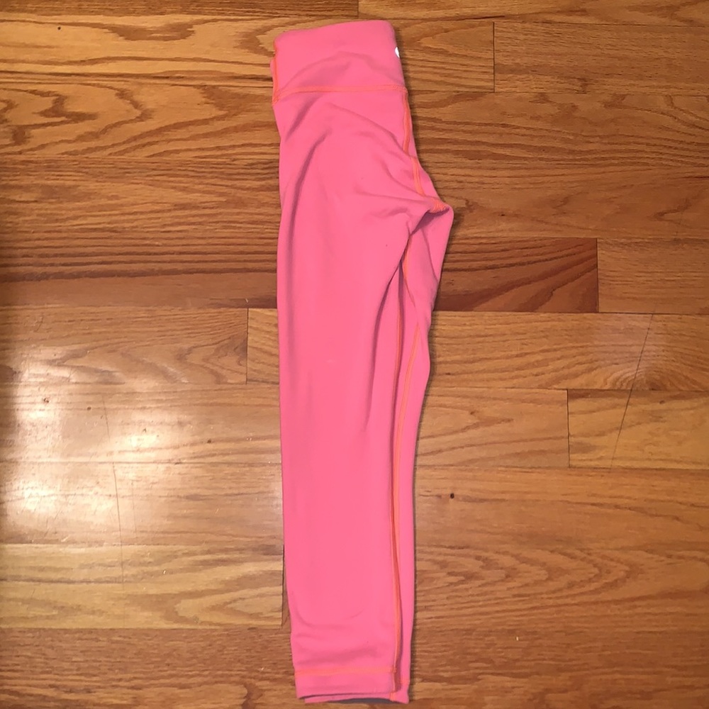 Lululemon crop leggings pink and gray reversible - Picture 2 of 3